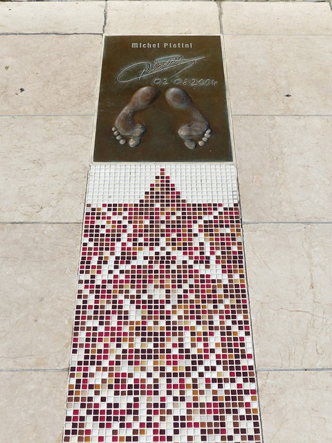 多赞助商与 多赞助商与